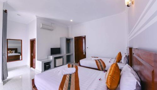Deluxe Twin Room with Balcony