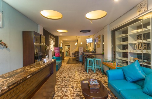 Mataram Hotel | OYO 2544 Just-in Hotel
