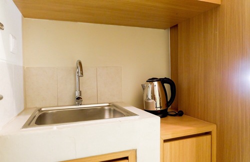 Cikarang Hotel | Comfy Studio Mustika Golf Apartment