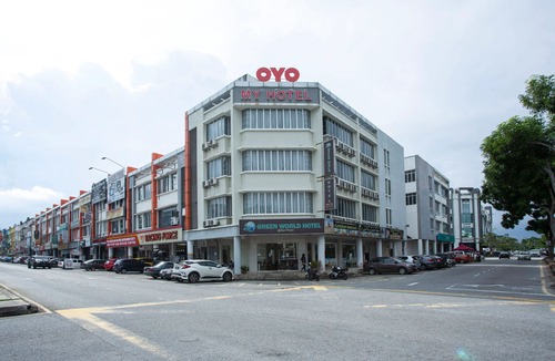 Bandar Seri Putra Hotel | OYO 89966 Green World Hotel @ Seri Putra