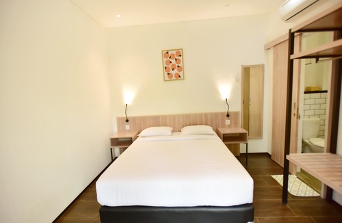 Purbayani Hotel | Negla Beach Villa