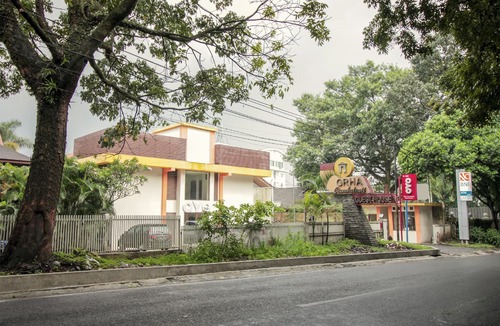 Ciumbuleuit Hotel | Grha Ciumbuleuit Guest House