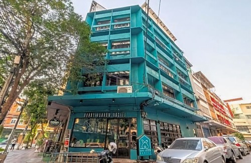 Talat Noi Hotel | Bunny Burrow Hostel