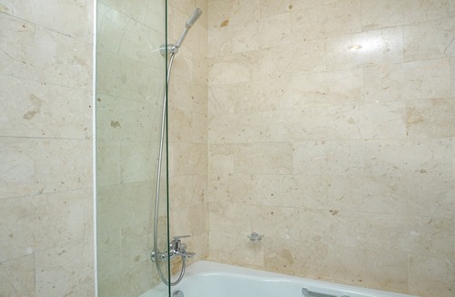 Karet Hotel | Modern and Comfortable 2Br at The Empyreal Condominium Epicentrum Apartment