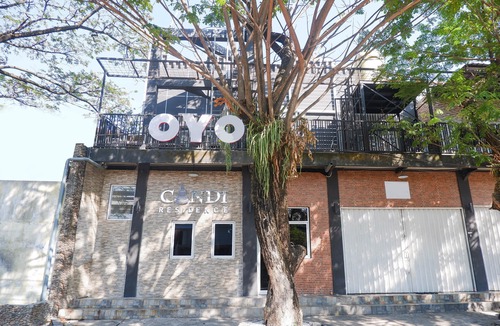 Semarang Hotel | OYO 1217 Candi Residence