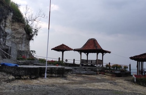 Srimulyo Hotel | Bukit Tompak Cottage