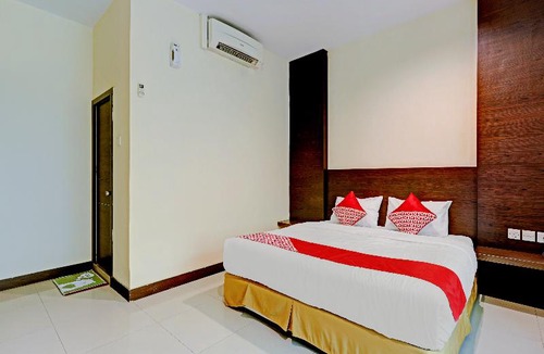 Lubuk Baja Hotel | OYO 90350 Hotel Five Star 2