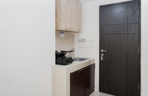 Ciputat Hotel | Stunning Studio at Baileys Apartment