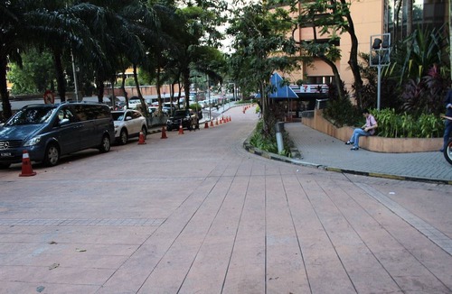 Bukit Bintang Hotel | Glorious Service Suite at Times Square