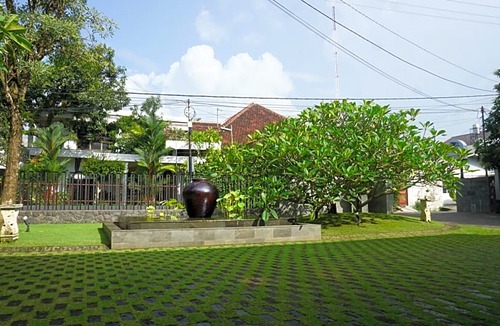Jember Hotel | Doho Homestay