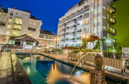 Central Pattaya Hotel | Sutus Court 1