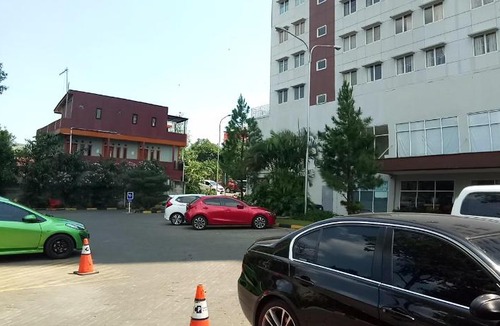 Cileunyi Hotel | Pinewood by HN