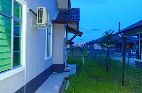 Bachok Hotel | RizQin Homestay Bachok