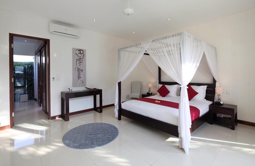 Batu Bolong Hotel | Meryta Guesthouse 2