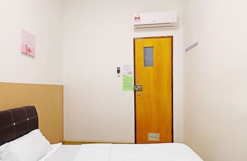 Sibu Hotel | SPOT ON 89805 The Traveler Home