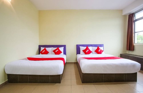 Banting Hotel | OYO 89585 Hotel Happy Inn