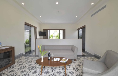 Tu Nghia Hotel | Cocoland River & Beach Resort