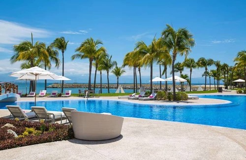 La Cruz de Huanacaxtle Villa | Casa Oasis B-Nayar Gated Beach Club