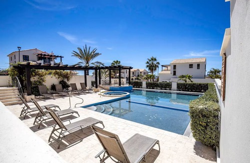 Cabo San Lucas Villa | Family Home Private Garden and Jacuzzi