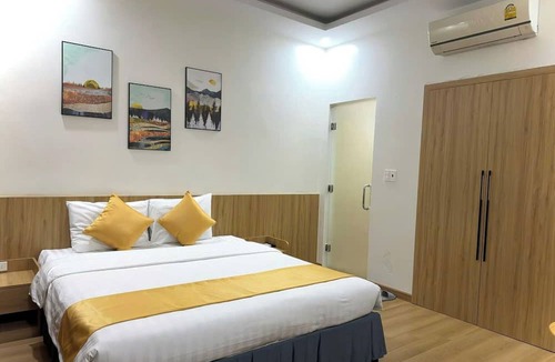 Vinh Hotel | White Hotel