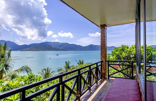 Nha Trang Resort | Green Oasis Nha Trang Resort