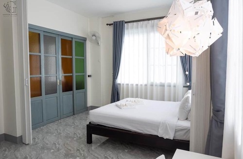 Luang Prabang Villa | The Garden House Room 2