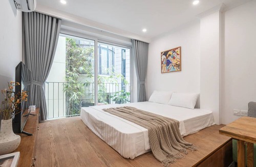 Thanh Nhan Hotel | SOL Urban Villa Rooftop POOL and GYM