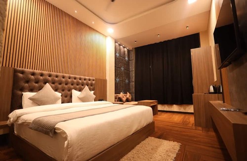 Rajendragram Hotel | BABBA KI BAADI Amarkantak