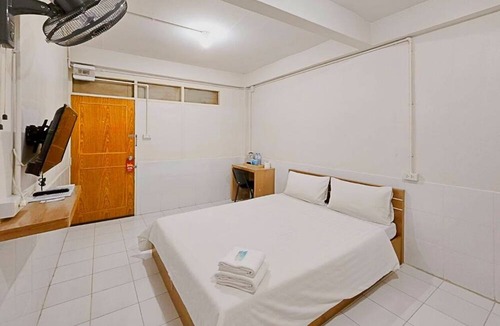 Khanna Yao Hotel | Ze Residence Ramintra