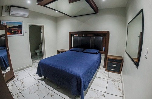 Ciudad Juarez Hotel | La frontera suites motel