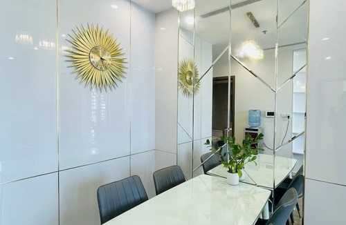 Dich Vong Hau Apartment | Vinhomes Skylake Apartment City View