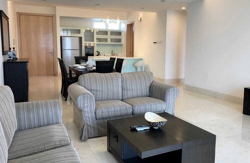 Kuala Lumpur Apartment | Stylish & Cozy 3BR EmbassyView Suite, FREE Parking