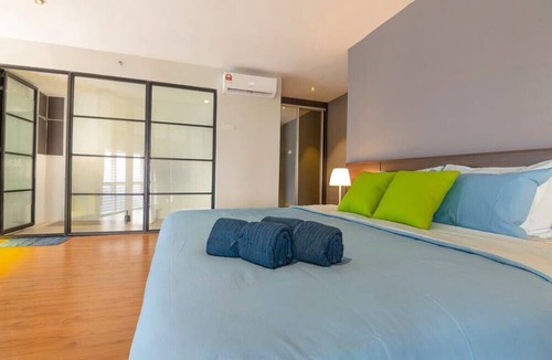 Damansara Perdana Apartment | A Homely & Chic High Floor 2BR Empire City Loft