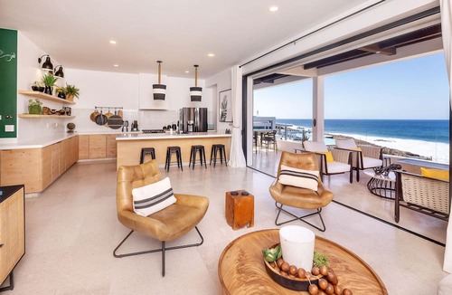 Cerritos House | The Cove at Cerritos