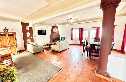 Primera Seccion House | CASA DEL MAR‣ Sleeps 14 ‣ AC ‣ WiFi ‣ Near Malecón