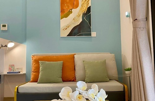 Van Giang Apartment | Family-Friendly, Fill up with morning sunshine, Fully furnished yet spacious