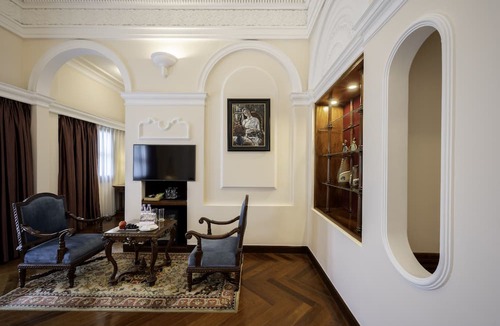 Bach Dang Riverside Hotel | Hotel Majestic Saigon