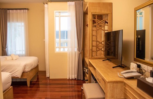 Samran Rat Hotel | Siri Ratchadamnoen Bangkok Hotel