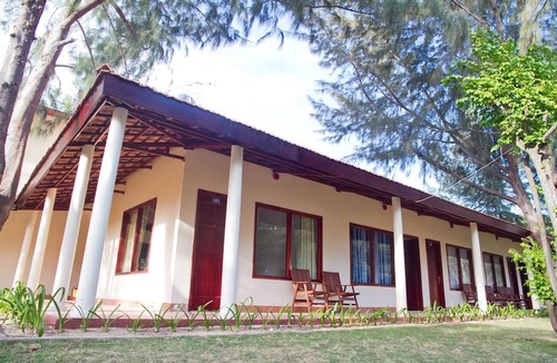 Xuyen Moc Hotel | The Beach House Resort