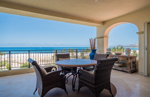 Zona Hotelera Condo | Amazing Las Mananitas 3503 Amenities and Location