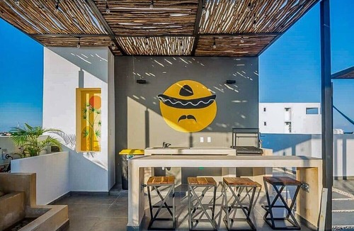 Zazil-ha Apartment | Stylish Condo - Pool + Rooftop - Walk to 5th Ave
