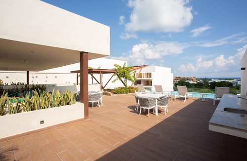 Gonzalo Guerrero Apartment | 3rd Fl apartment, 1 block to the 5th and 4 to the beach