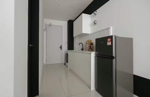 Kuala Lumpur City Centre Condo | Cool Cityscape Stay in KLCC, Quill Mall | 1-5 pax
