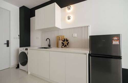 Kuala Lumpur City Centre Condo | Cool Cityscape Stay in KLCC, Quill Mall | 1-5 pax