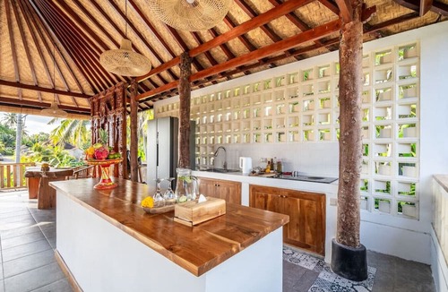 Mendoyo Villa | Hidden 4 Bedroom Getaway Omah Tiga Bali Jembrana