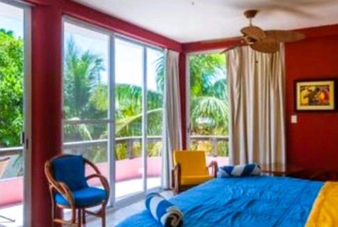 Colonia Electricista Villa | Stunning 3 Bedroom Home, 36 foot Pool, Hot Tub