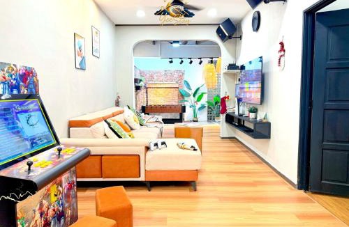 Taman Kota Laksamana House | 10minsToJonkerPS5KaraokeTownAreaLanded