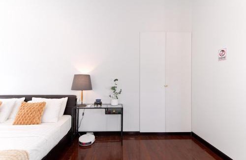 Si Phraya House | Spacious Heritage Family Home in Central Bangkok