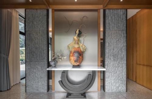 Cam Pha Resort | Hilton Quang Hanh Onsen Resort