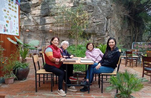 Hoa Lu Bed & Breakfast | Sun Mountain Hostel
